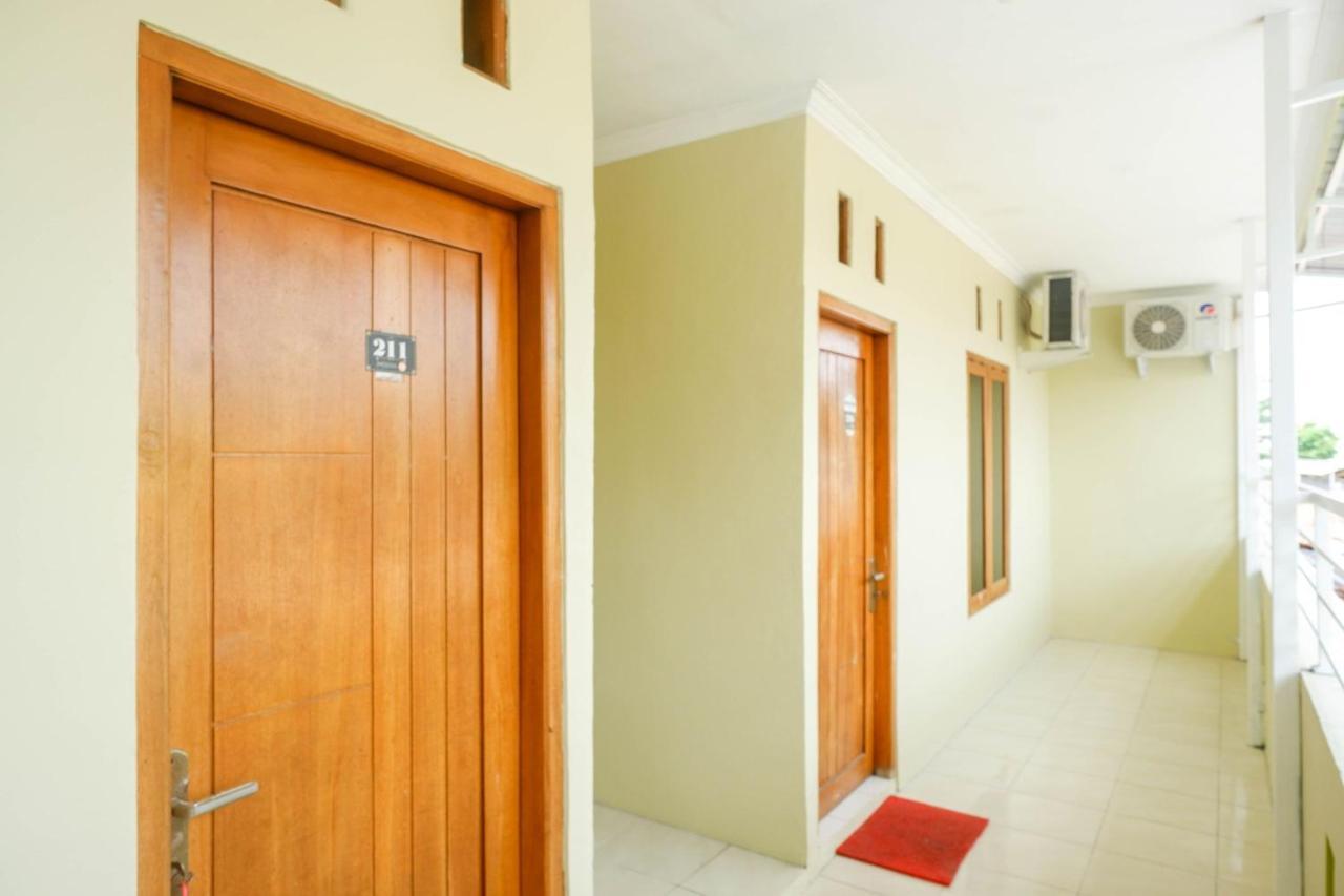 Hotel Reddoorz At Pakuncen Malioboro Yogyakarta Esterno foto
